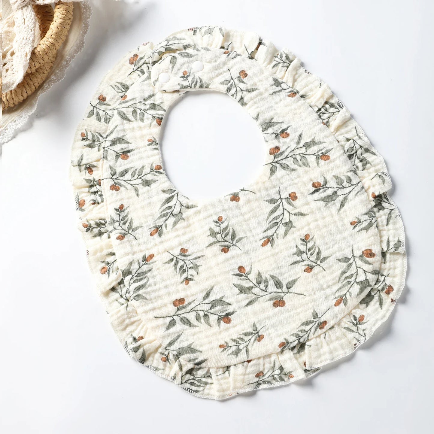 Bave din Bumbac pentru Bebeluși – Design Floral cu Dantelă și Volănașe